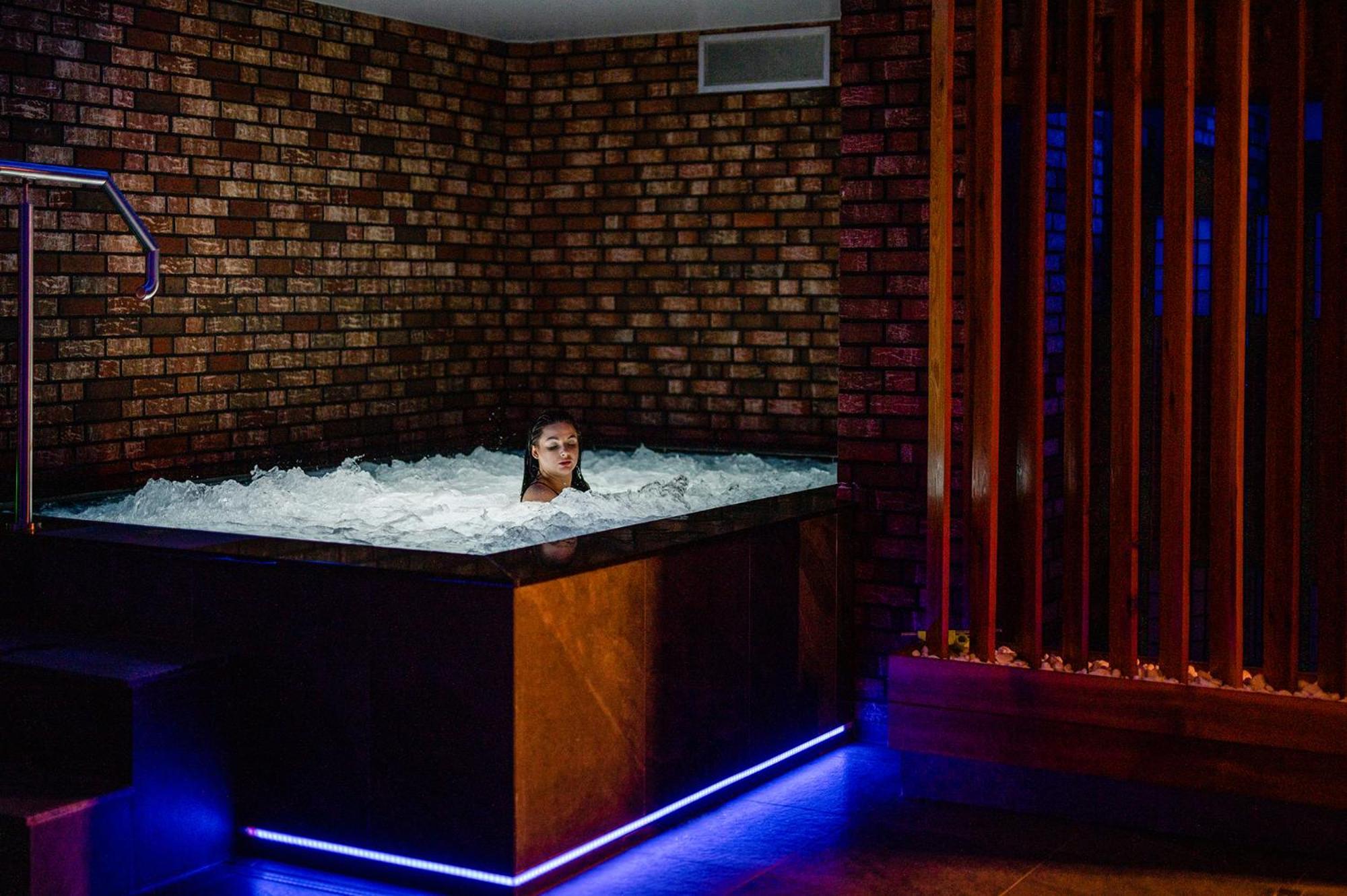 Hotel Alhar Люблінєц Екстер'єр фото