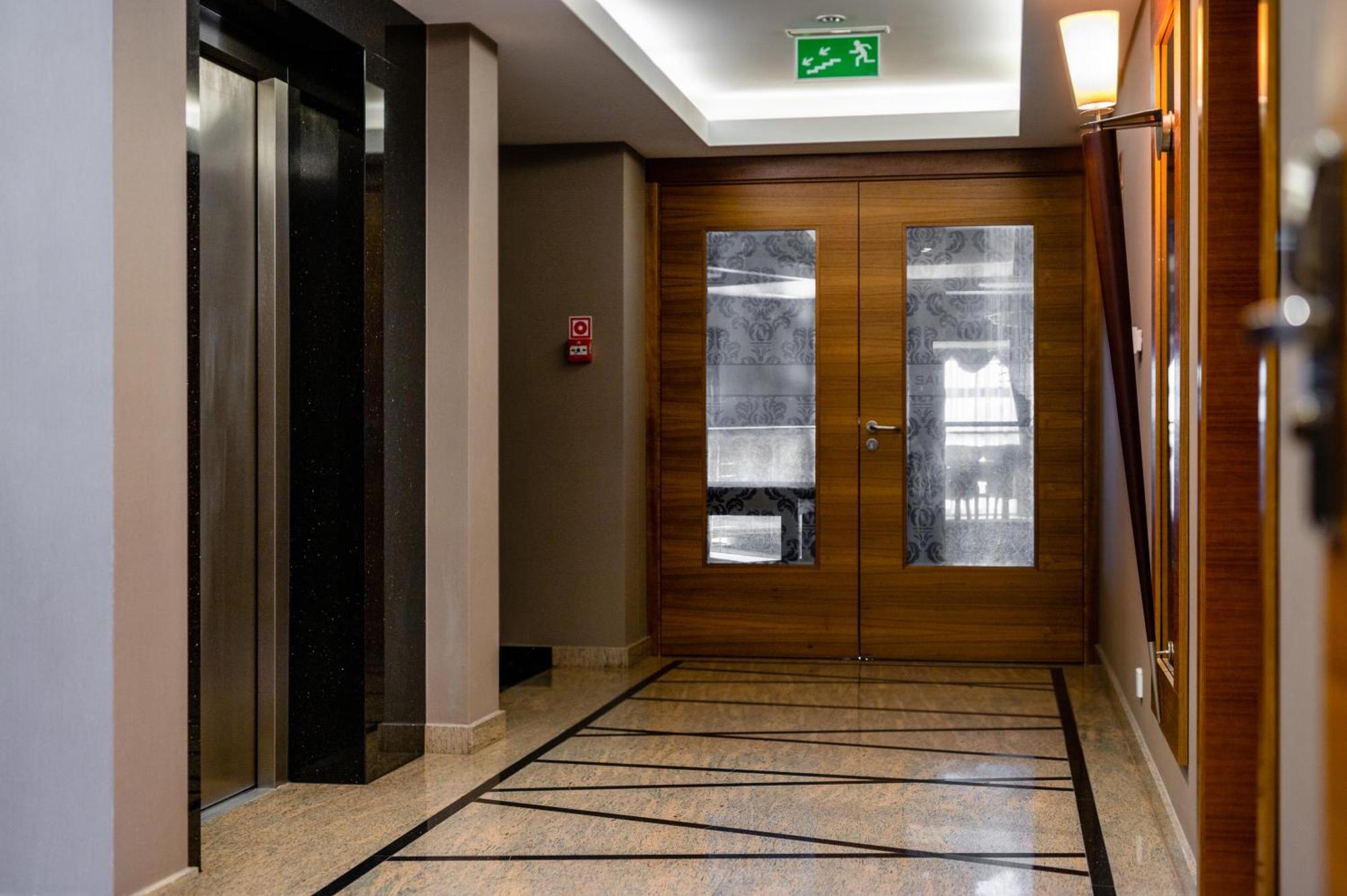 Hotel Alhar Люблінєц Екстер'єр фото